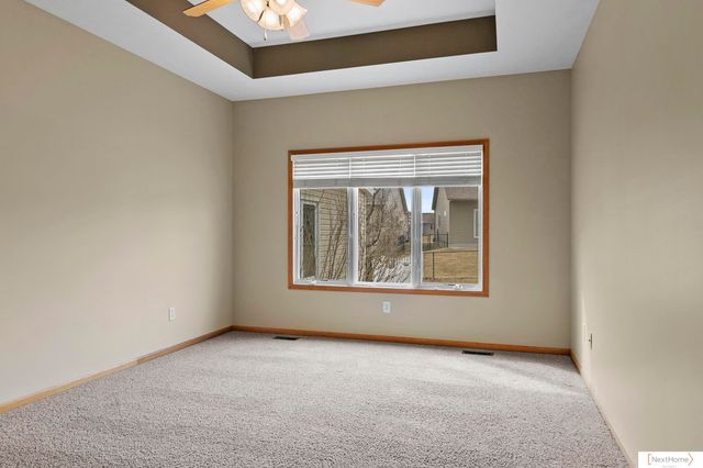 7683 Phares Drive, Lincoln, NE 68516