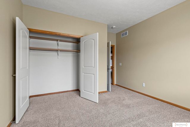 7683 Phares Drive, Lincoln, NE 68516