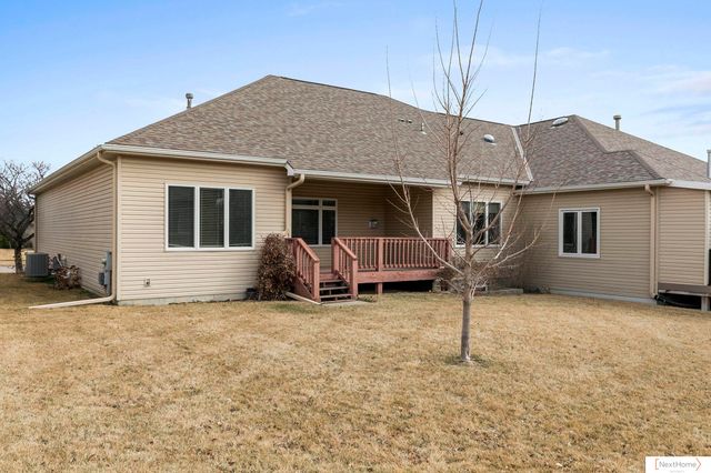 7683 Phares Drive, Lincoln, NE 68516