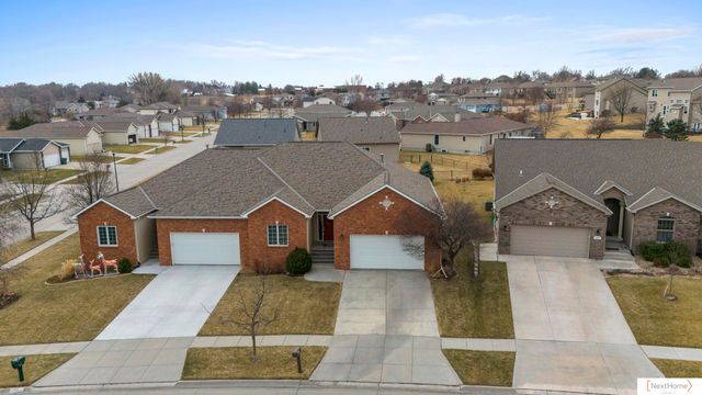 7683 Phares Drive, Lincoln, NE 68516