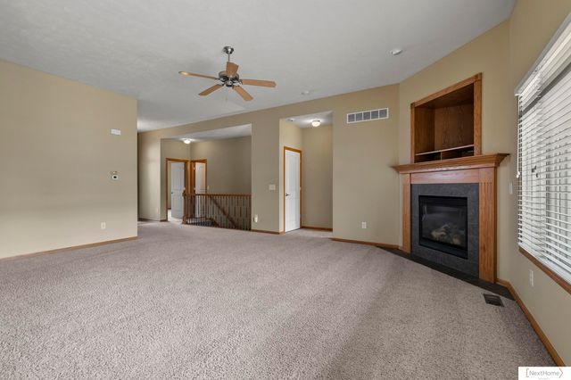 7683 Phares Drive, Lincoln, NE 68516