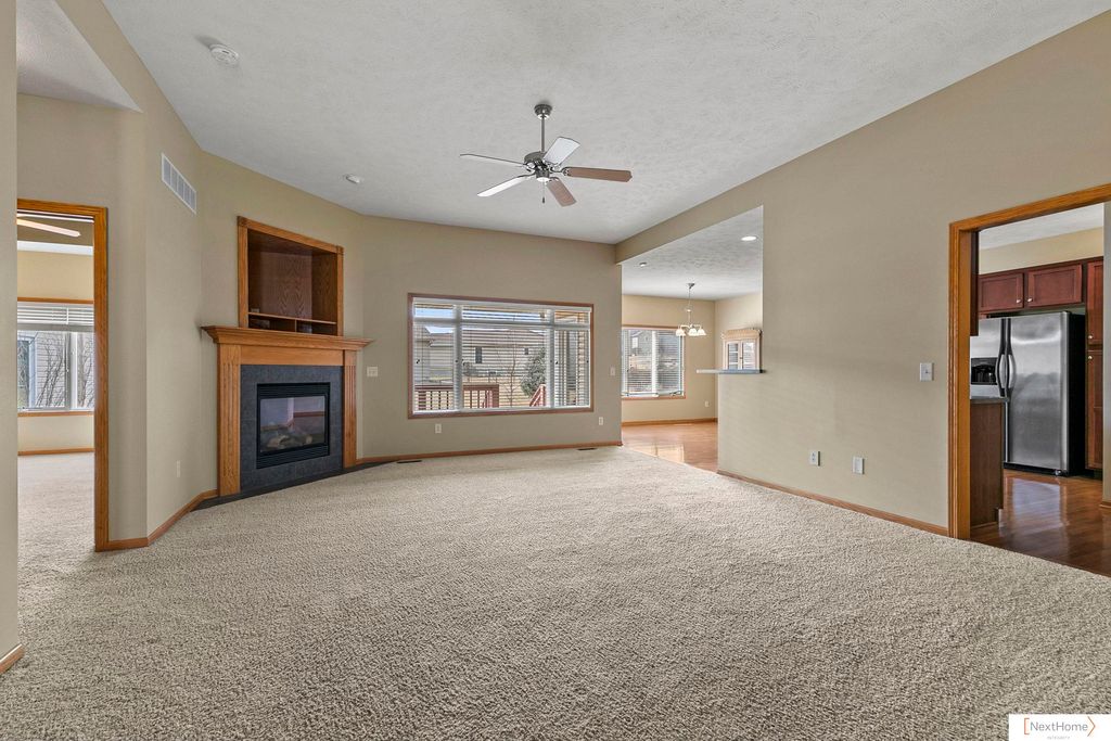 7683 Phares Drive, Lincoln, NE 68516