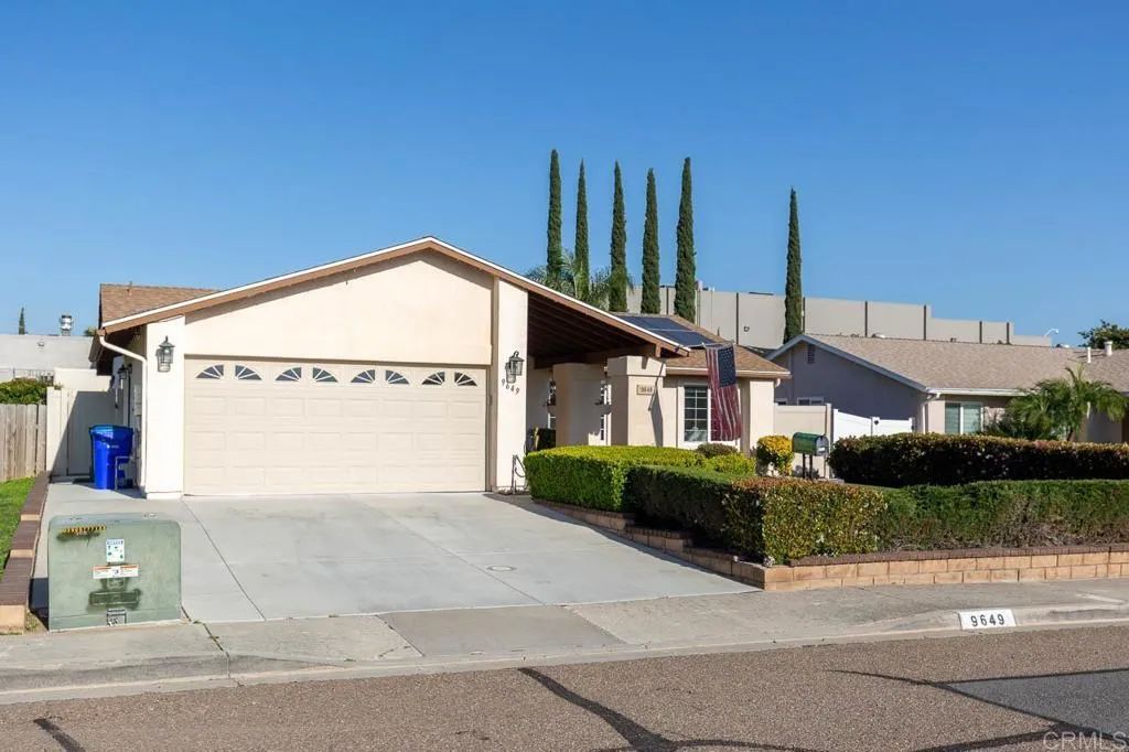 9649 Derald Rd, Santee, CA 92071