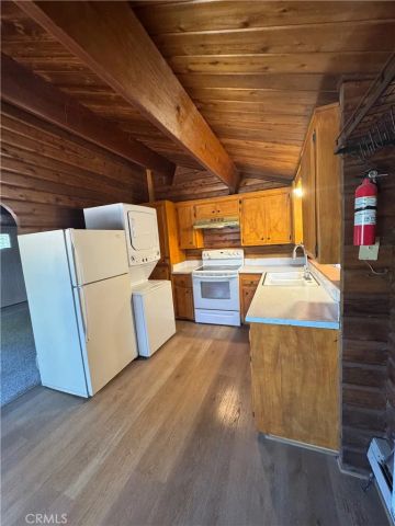 31690 Panorama, Running Springs, CA 92382