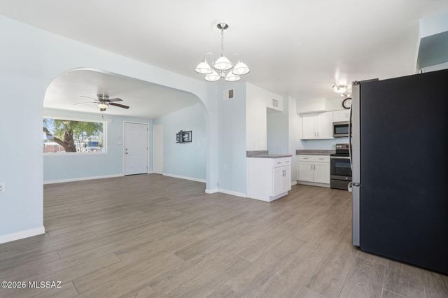 822 N Duffy Place, Tucson, AZ 85711