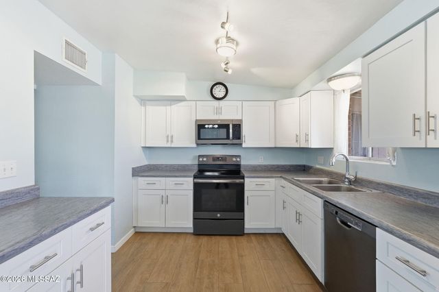 822 N Duffy Place, Tucson, AZ 85711