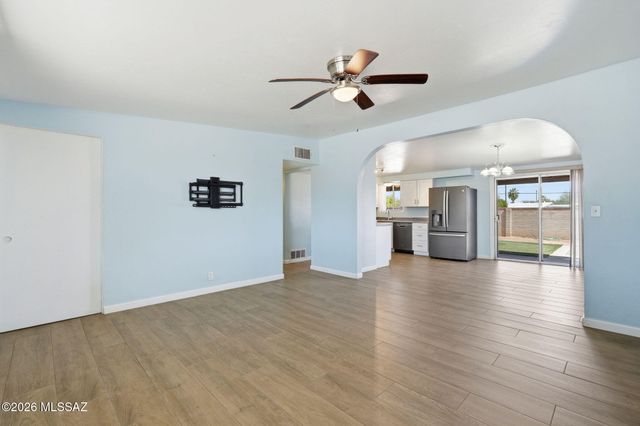 822 N Duffy Place, Tucson, AZ 85711