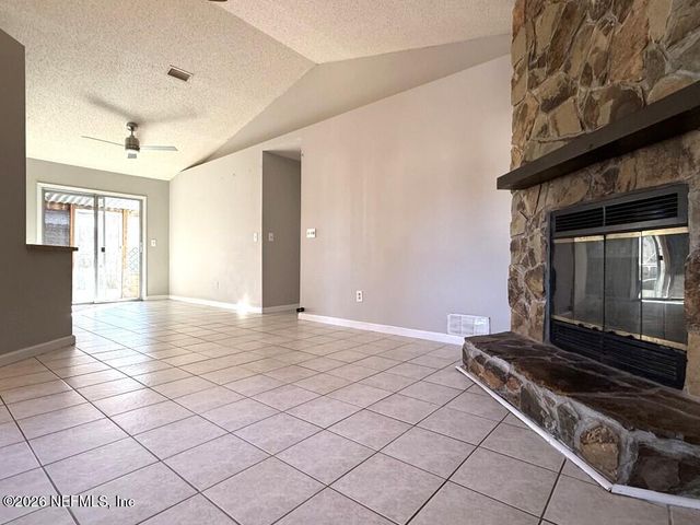 1261 MONTECELLO Drive A, Orange Park, FL 32065