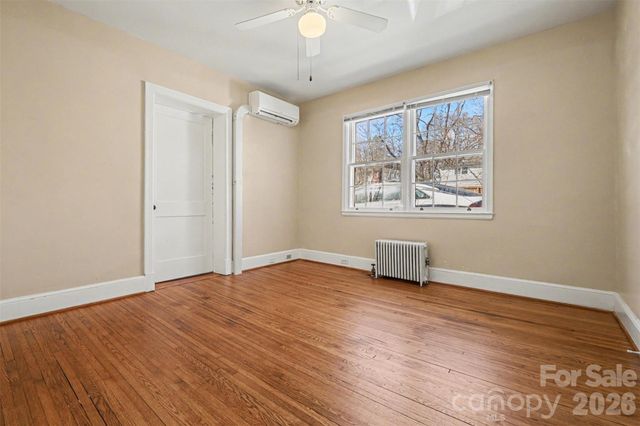 1209 Oakwood Avenue, Gastonia, NC 28052