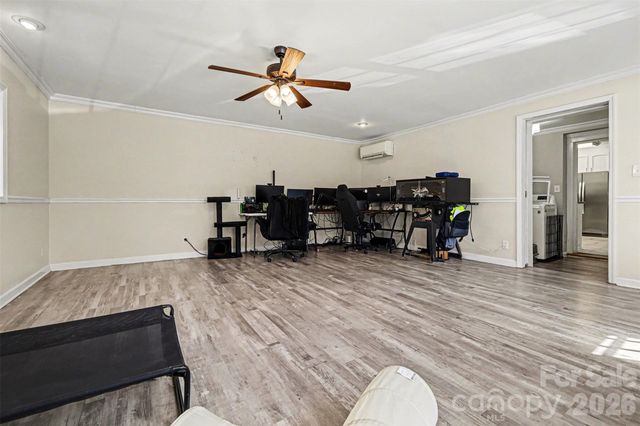 1209 Oakwood Avenue, Gastonia, NC 28052