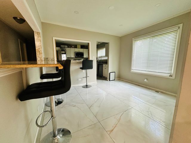 124 Oriole Road, Matteson, IL 60443