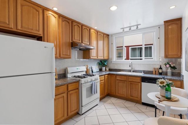 60 Camellia Avenue, San Francisco, CA 94112