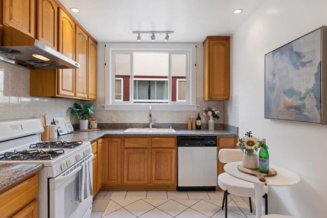 60 Camellia Avenue, San Francisco, CA 94112