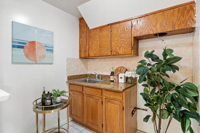 60 Camellia Avenue, San Francisco, CA 94112