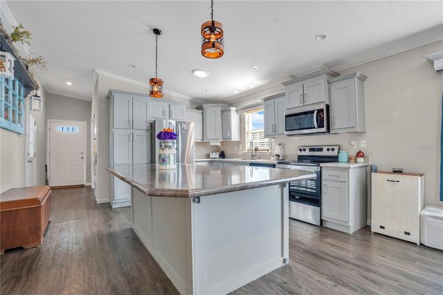 3938 BREAKWATER DRIVE, Oviedo, FL 32765