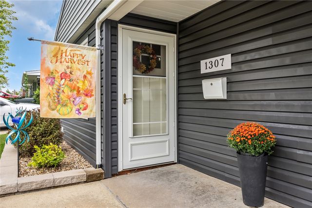 1307 18th SW, Cedar Rapids, IA 52404