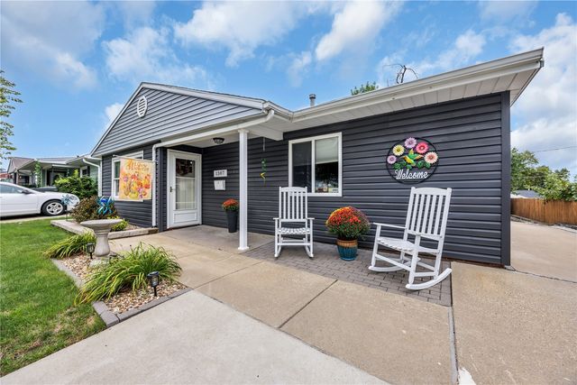 1307 18th SW, Cedar Rapids, IA 52404