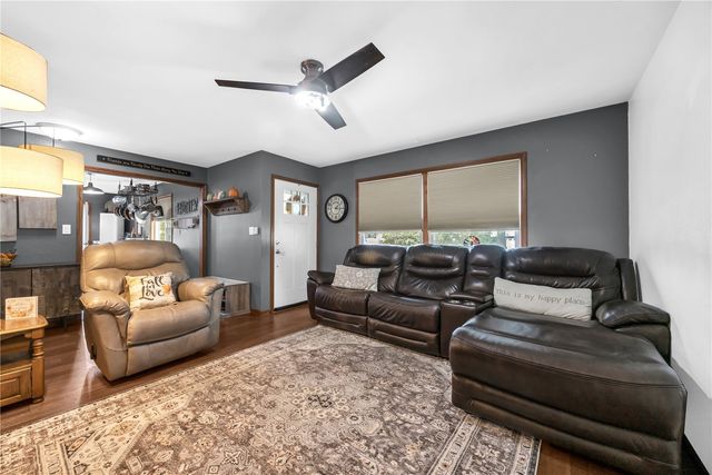 1307 18th SW, Cedar Rapids, IA 52404