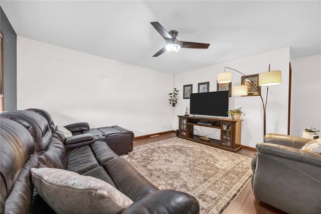 1307 18th SW, Cedar Rapids, IA 52404
