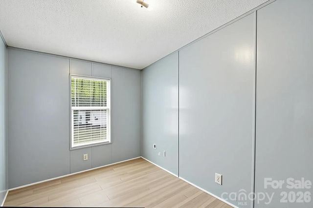 605 Ridgewood Court, Mount Holly, NC 28120