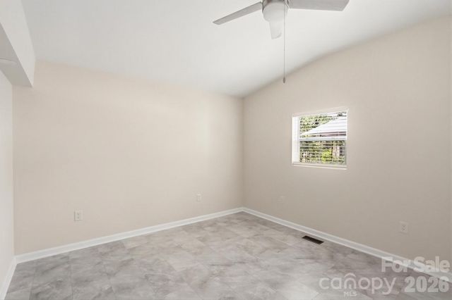 605 Ridgewood Court, Mount Holly, NC 28120