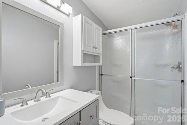 605 Ridgewood Court, Mount Holly, NC 28120