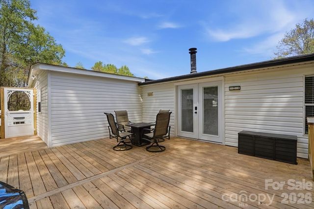 605 Ridgewood Court, Mount Holly, NC 28120