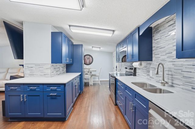 605 Ridgewood Court, Mount Holly, NC 28120