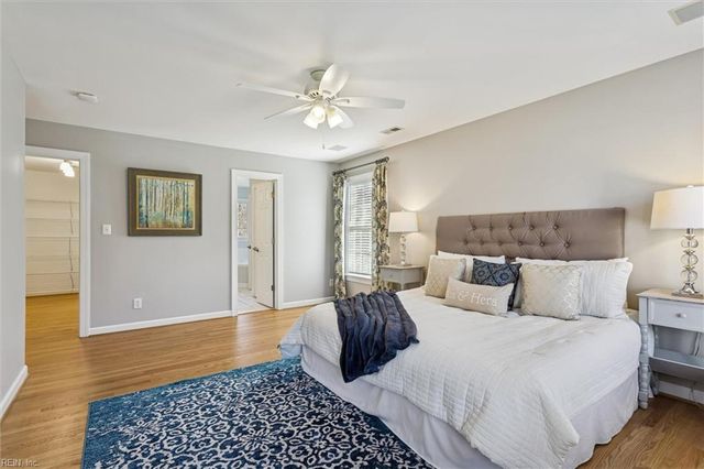 305 Coinjock RN, Yorktown, VA 23693