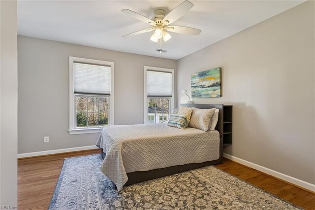 305 Coinjock RN, Yorktown, VA 23693