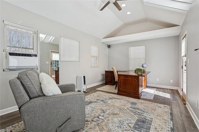 305 Coinjock RN, Yorktown, VA 23693