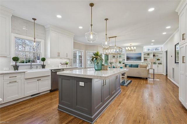 305 Coinjock RN, Yorktown, VA 23693