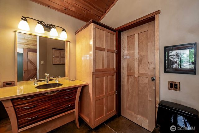 450 Burton Lane, Friday Harbor, WA 98250