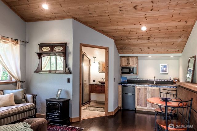 450 Burton Lane, Friday Harbor, WA 98250