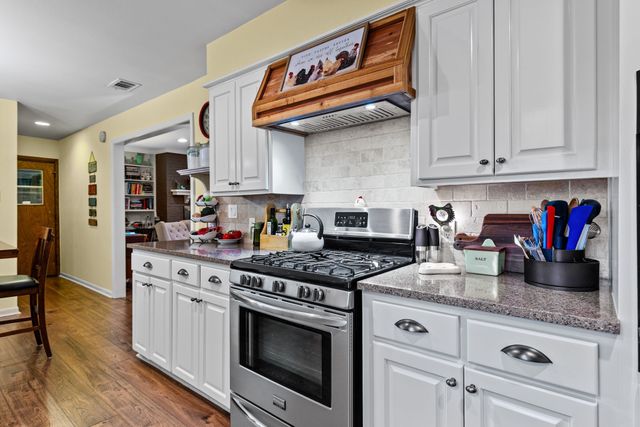 2712 Rix Street, Commerce, TX 75428