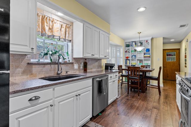 2712 Rix Street, Commerce, TX 75428
