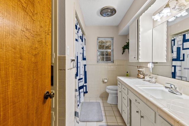 2712 Rix Street, Commerce, TX 75428