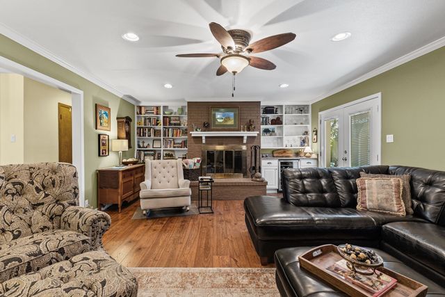 2712 Rix Street, Commerce, TX 75428