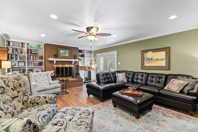 2712 Rix Street, Commerce, TX 75428