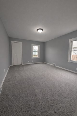 2432 maple Street, Des Moines, IA 50317