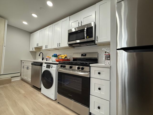 3613 S Archer Avenue 2R, Chicago, IL 60609