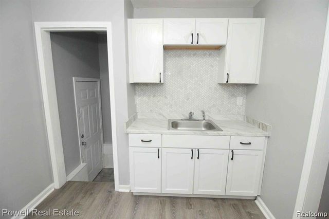 19363 Rosemont Avenue, Detroit, MI 48219