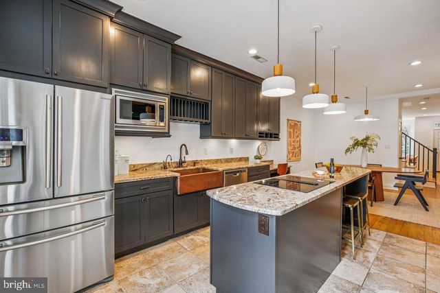 1124 G ST NE, Washington, DC 20002