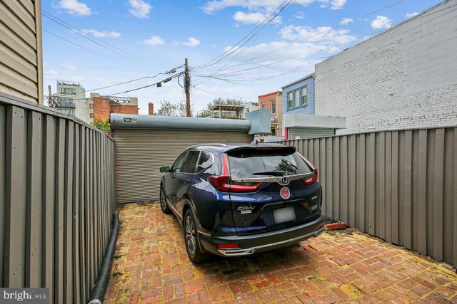 1124 G ST NE, Washington, DC 20002