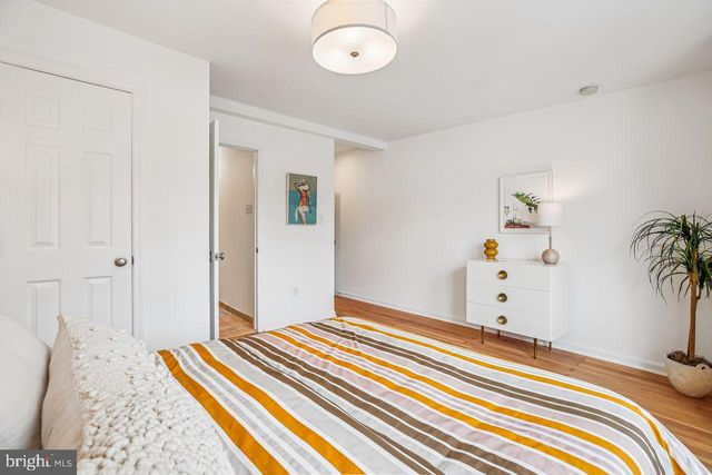 1124 G ST NE, Washington, DC 20002