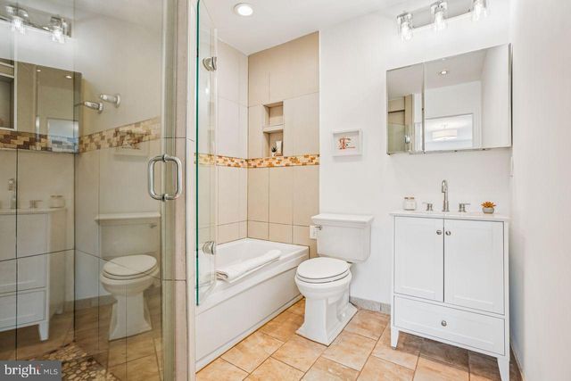 1124 G ST NE, Washington, DC 20002