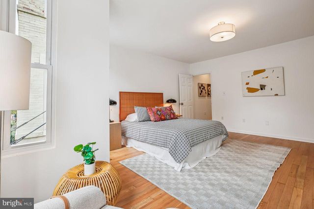 1124 G ST NE, Washington, DC 20002