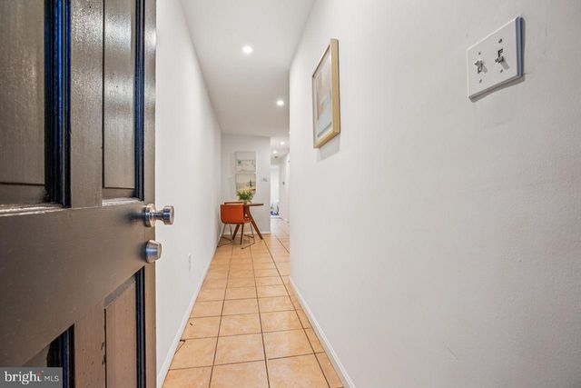 1124 G ST NE, Washington, DC 20002