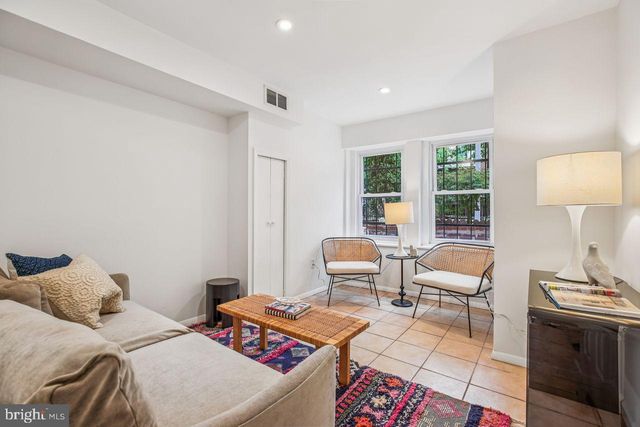 1124 G ST NE, Washington, DC 20002