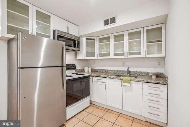 1124 G ST NE, Washington, DC 20002